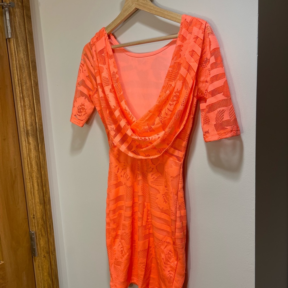 NEW WINDSOR | NEON PINK/ORANGE FLORAL PATTERN SHEER OVERLAY MINI DRESS | SIZE S